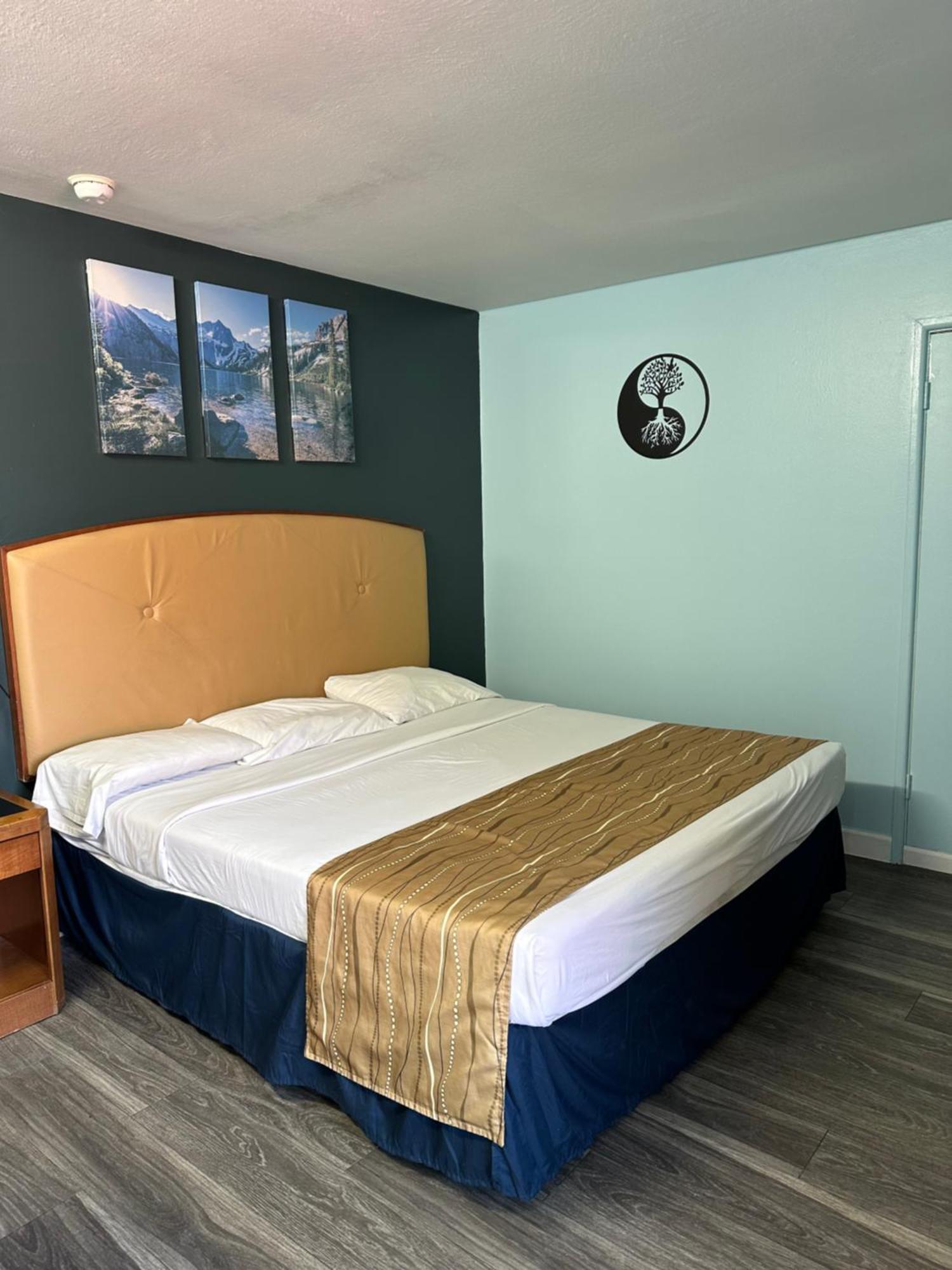 Travel Inn&Suites Emporia Extérieur photo